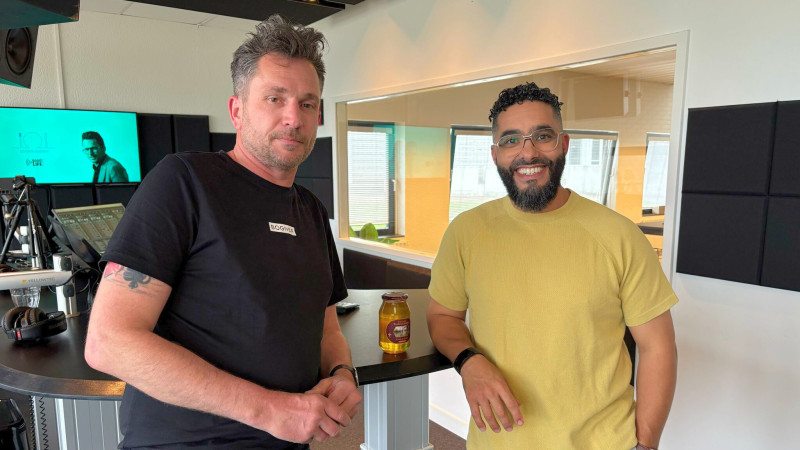 Doorskaveren Tom Staal, Mounir Toub